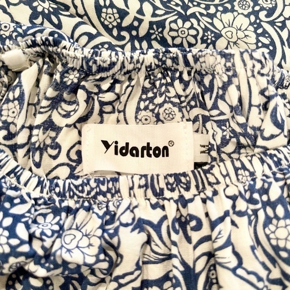YIDARTON, OFF SHOULDER, SOFT COTTON, MAXI DRESS IN BLUE & WHITE. SIZE M - Picture 4 of 5
